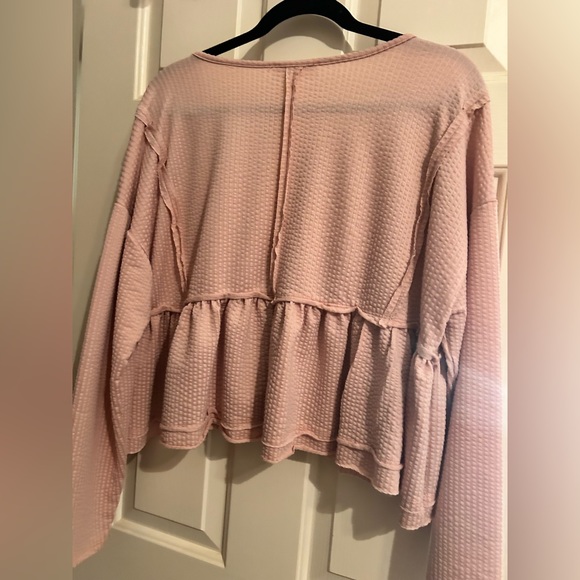 Altar’d state long sleeve cropped shirt - Picture 5 of 5